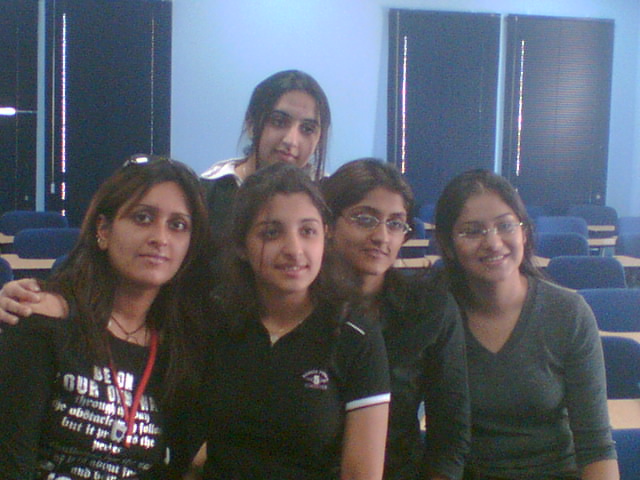 Girls_In_Black